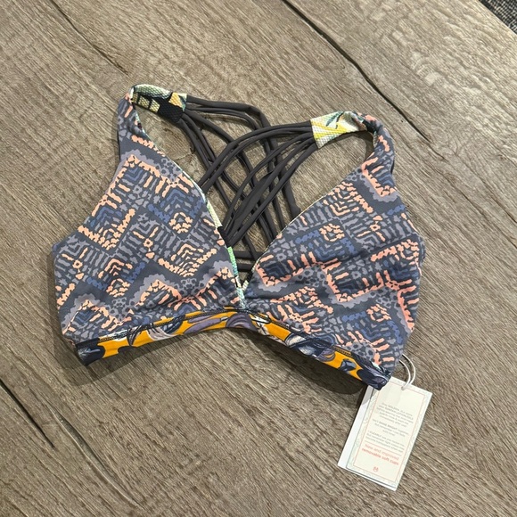 (TOP) Maaji Disco Nights Reversible Bikini Top. - Picture 8 of 10